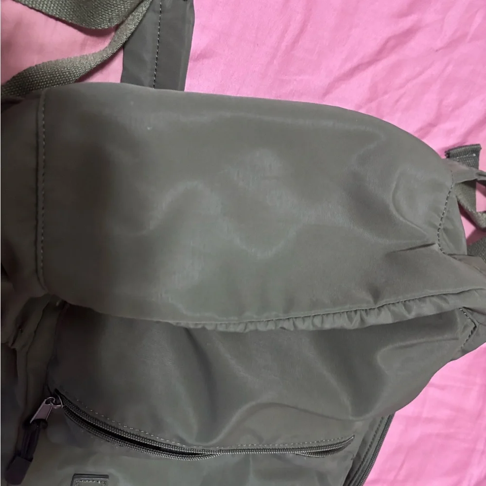 Target green backpack - Picture 4 of 9